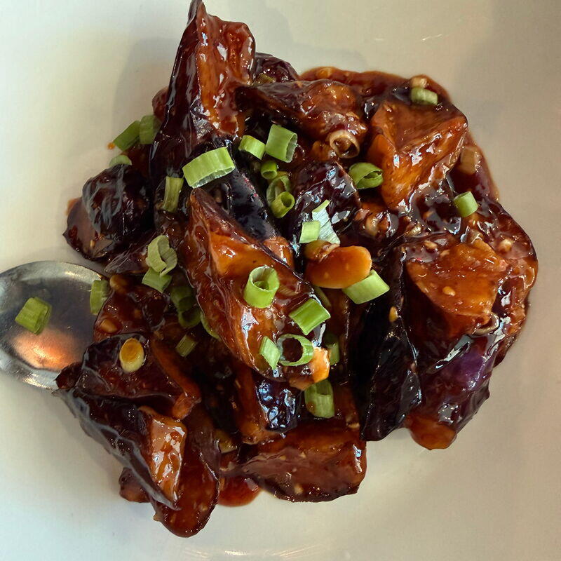 V4. Eggplant With Garlic Sauce